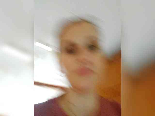 LisaLovHoney webcam