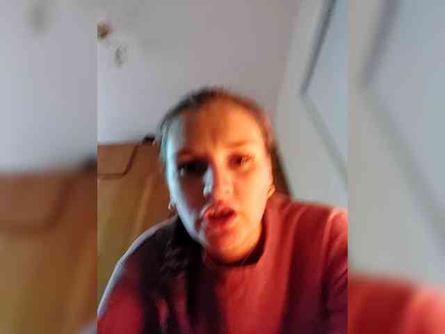 LisaLovHoney webcam