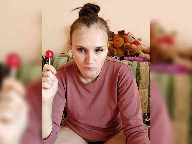 LisaLovHoney webcam