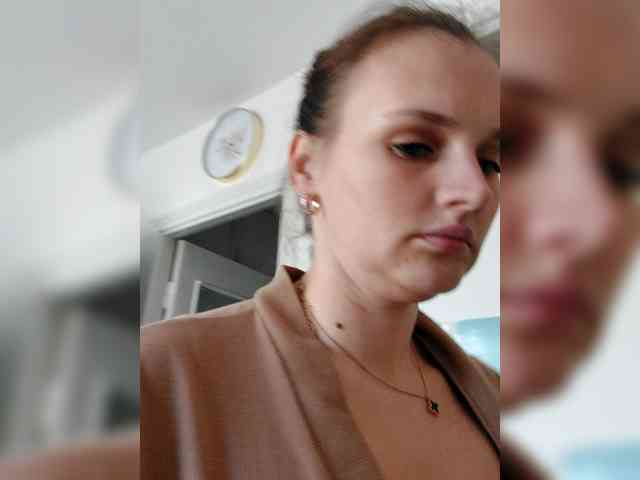 LisaLovHoney webcam