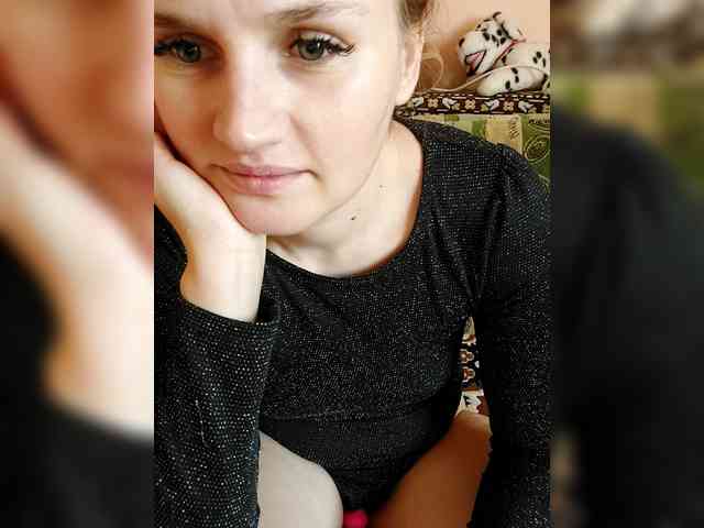 LisaLovHoney webcam
