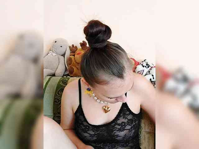 LisaLovHoney webcam