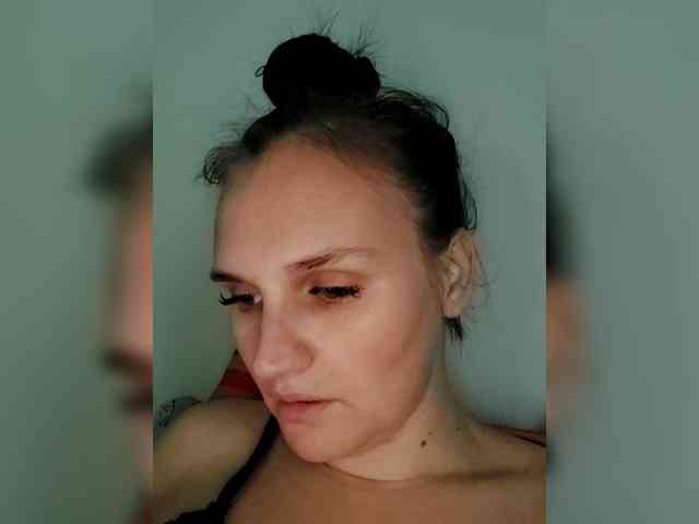 LisaLovHoney webcam