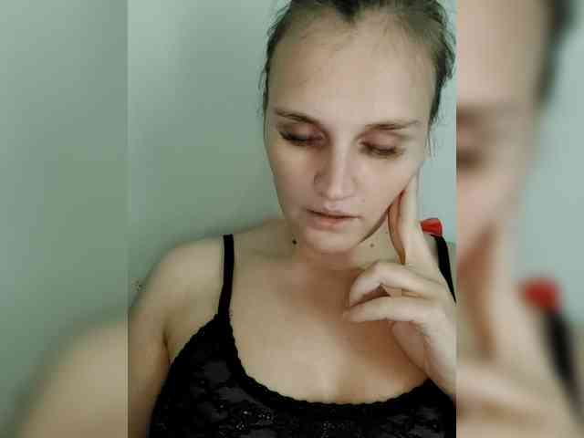 LisaLovHoney webcam