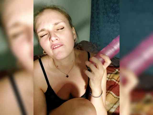 LisaLovHoney webcam