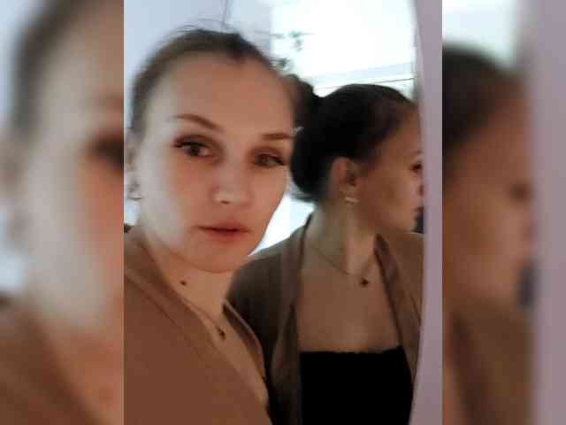 LisaLovHoney webcam