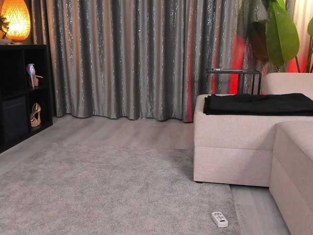 LunaMuze's BongaCams show and profile