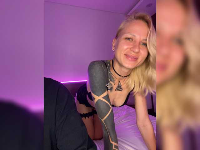 Twins666's BongaCams show and profile