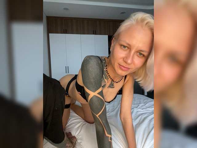 Twins666's BongaCams show and profile