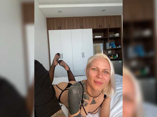 Twins666's BongaCams show and profile