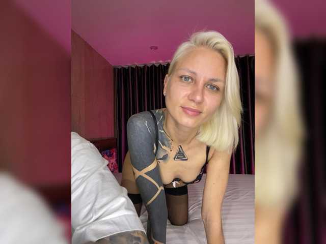 Twins666's BongaCams show and profile