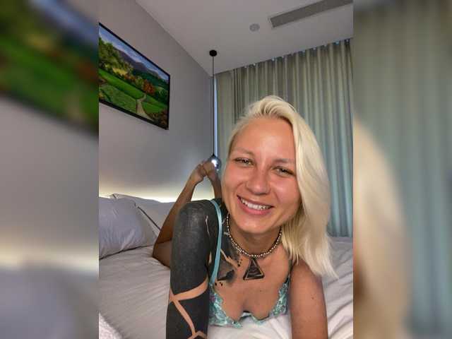 Twins666's BongaCams show and profile