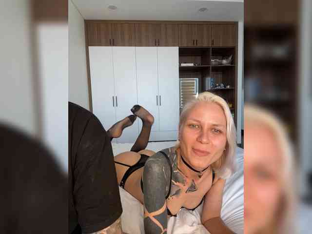 nude chatroom Twins666