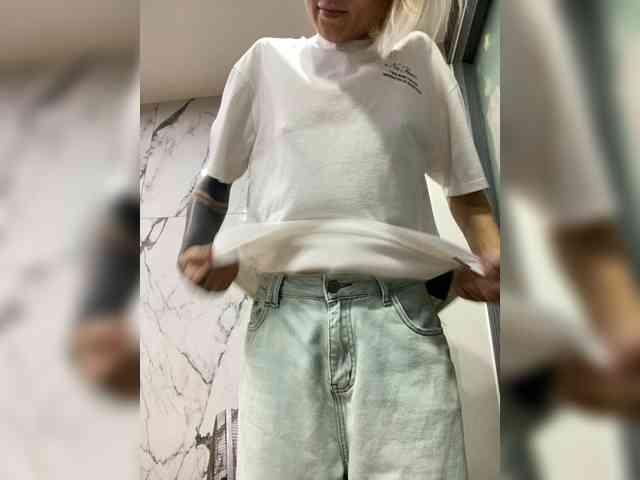 nude chatroom Twins666