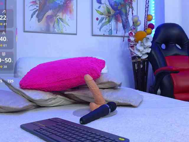 ScarletDesire webcam