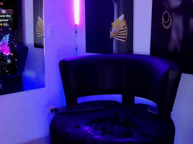 ScarletDesire webcam