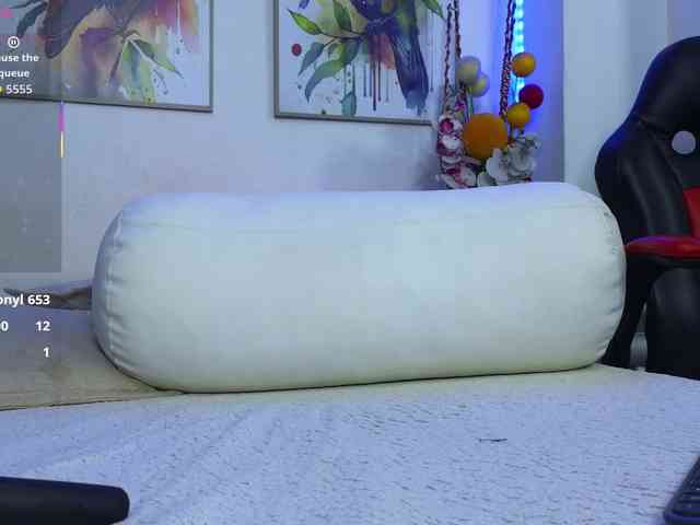 ScarletDesire webcam