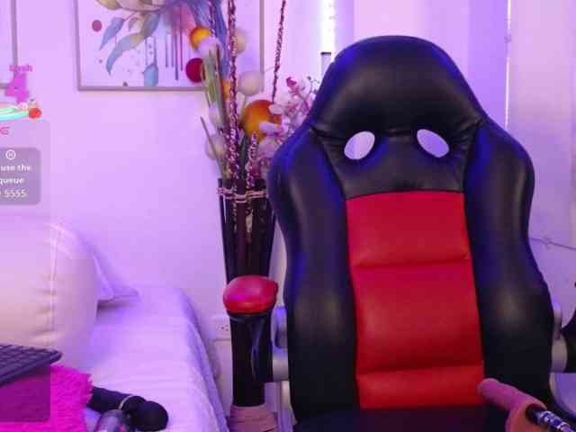 ScarletDesire webcam