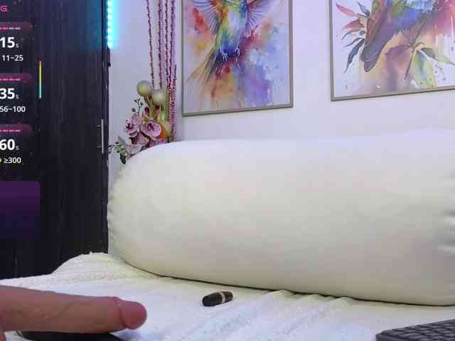 ScarletDesire webcam