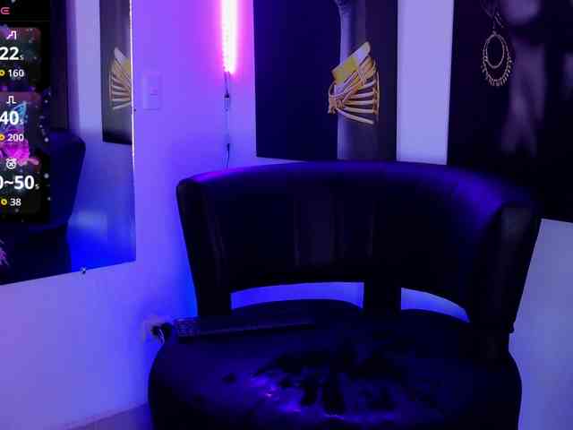 ScarletDesire webcam