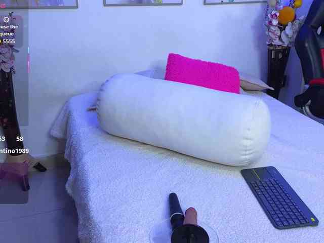 ScarletDesire webcam
