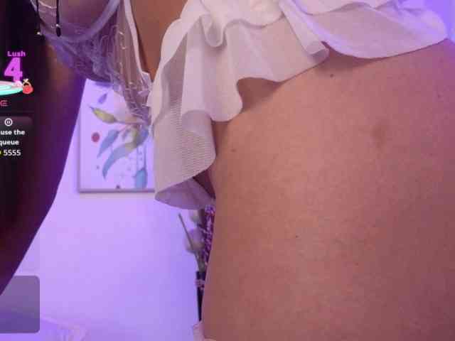 ScarletDesire webcam