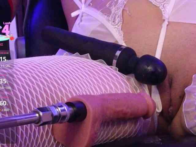 ScarletDesire webcam