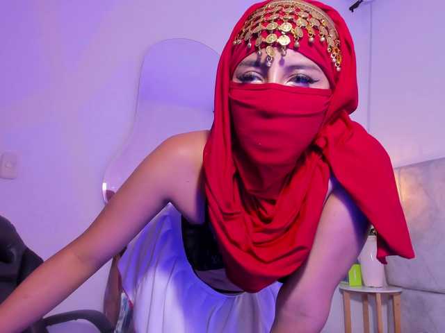 Naomii- webcam bongacams model stream image