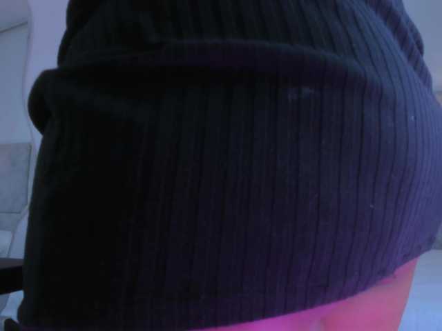 Naomii-'s BongaCams show and profile