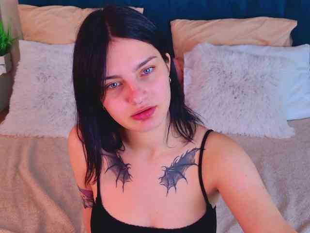 AngelBraun webcam