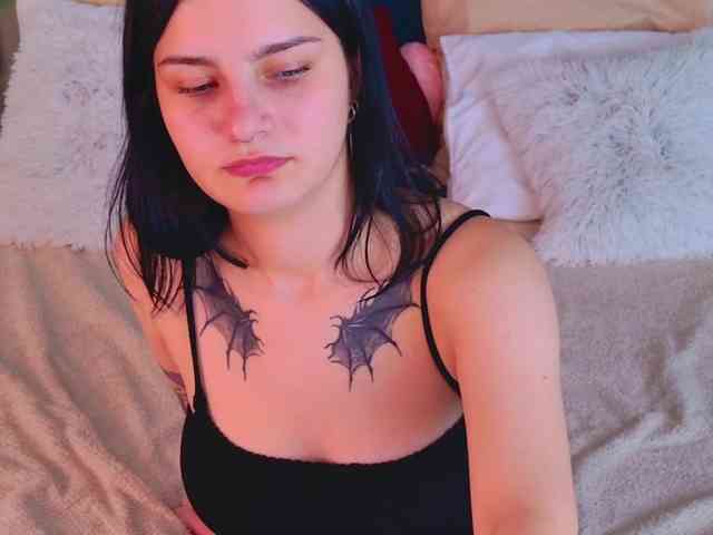 AngelBraun webcam