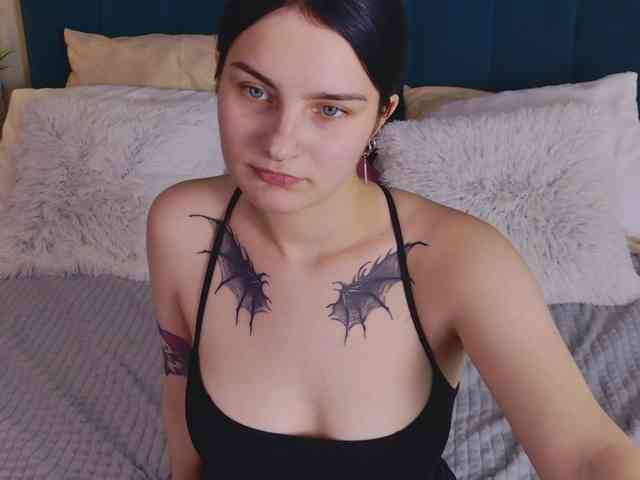 AngelBraun webcam