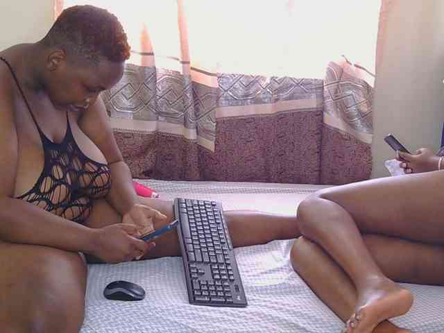 SweetMelons webcam