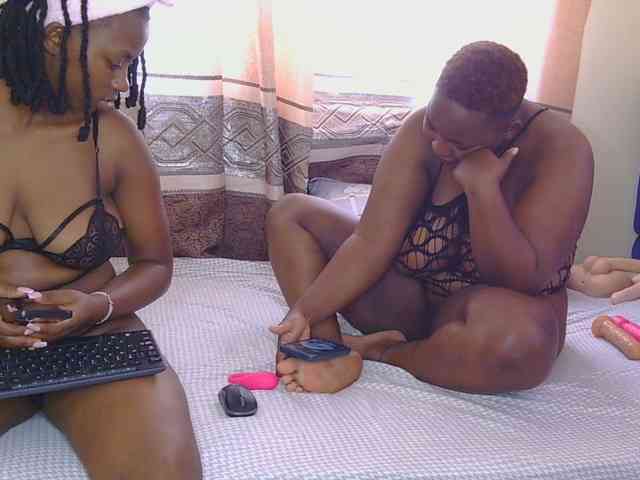 SweetMelons webcam