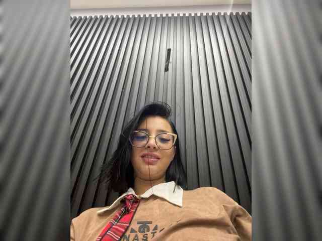 LilyBratz webcam