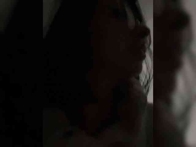 LilyBratz webcam