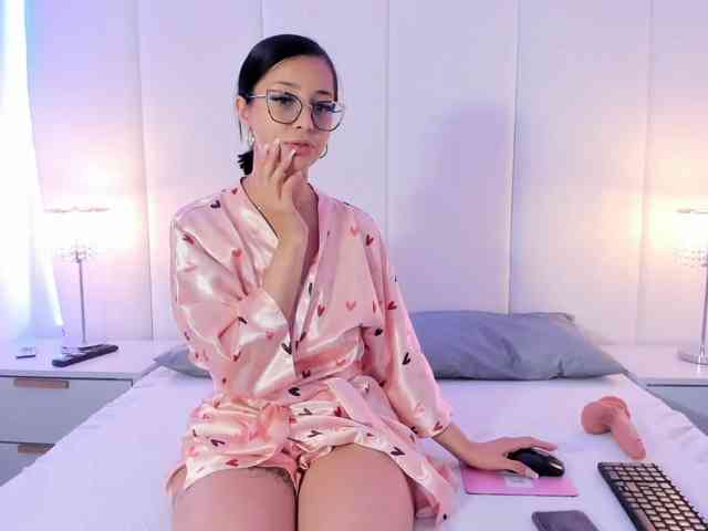 LilyBratz webcam
