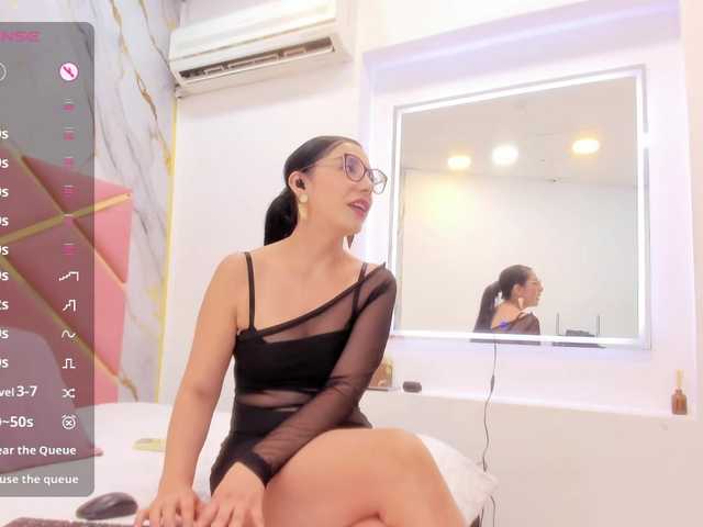 julianaa-31 from BongaCams