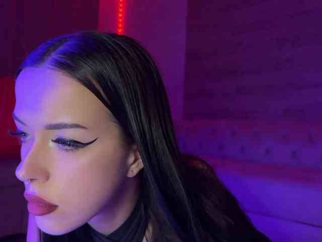 ShinySindel Live Webcam on BongaCams