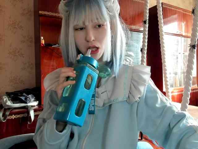 yoonhee-kiss webcam