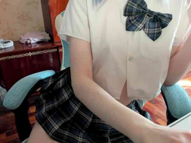 yoonhee-kiss webcam
