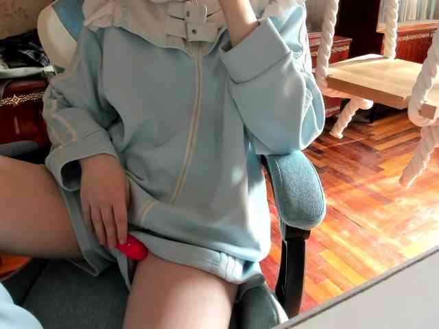 yoonhee-kiss webcam