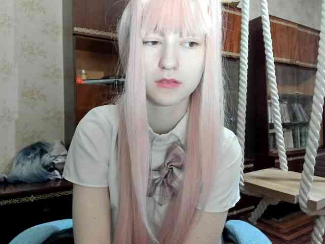 yoonhee-kiss webcam