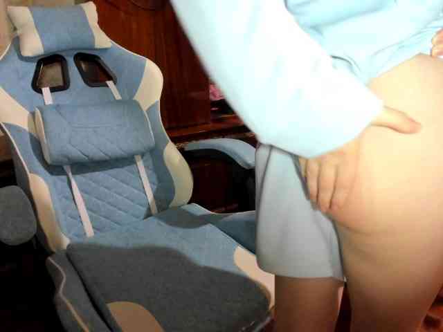 yoonhee-kiss webcam