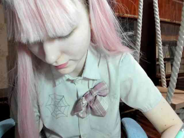 yoonhee-kiss Live Webcam on BongaCams