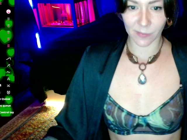 Free adult live cams: girls showcases! Explore hosts wacky garments online. 