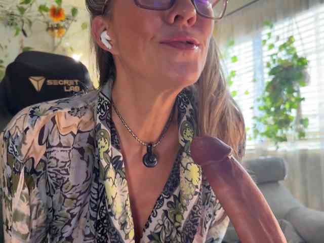 sunnie-dayz Live Webcam on BongaCams