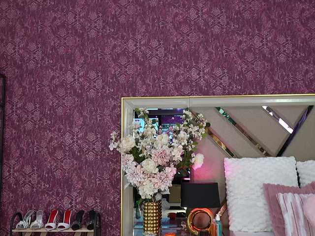 Sweet-Mishelle's BongaCams show and profile