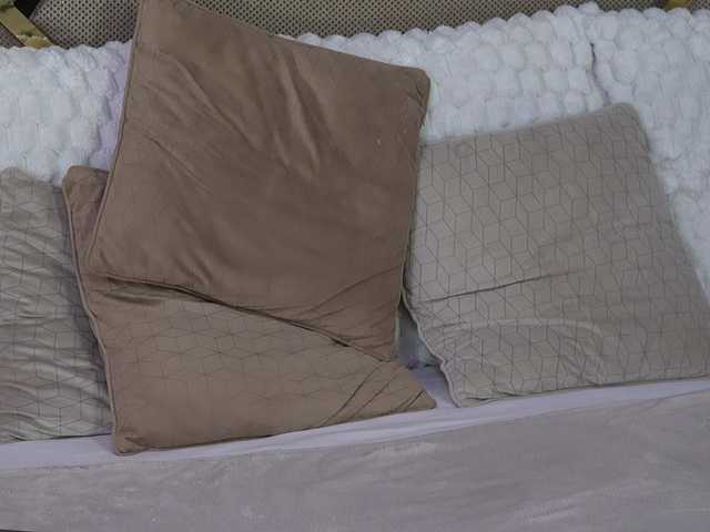 Sweet-Mishelle's BongaCams show and profile