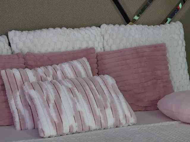 Sweet-Mishelle Sweet-Mishelle